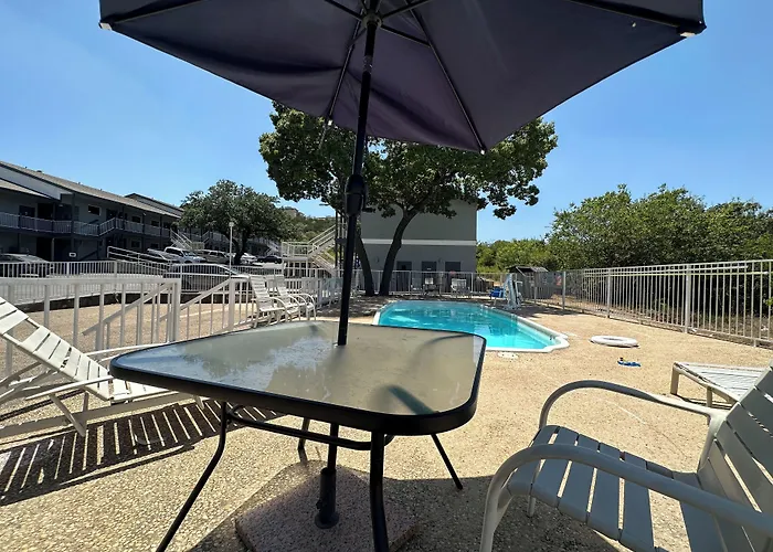 Home Suites Hill Country